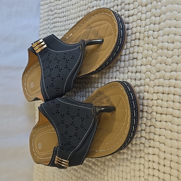 Avylays Orthopedic Sports Sandals Flip-Flops Summer Size 11 - Picture 1 of 5